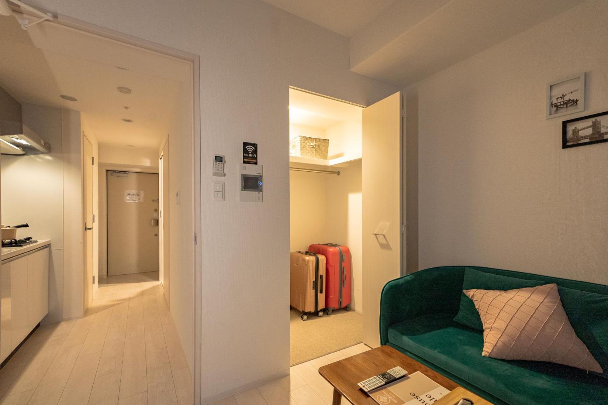 谷町君ホテル　難波80 Apartamento *